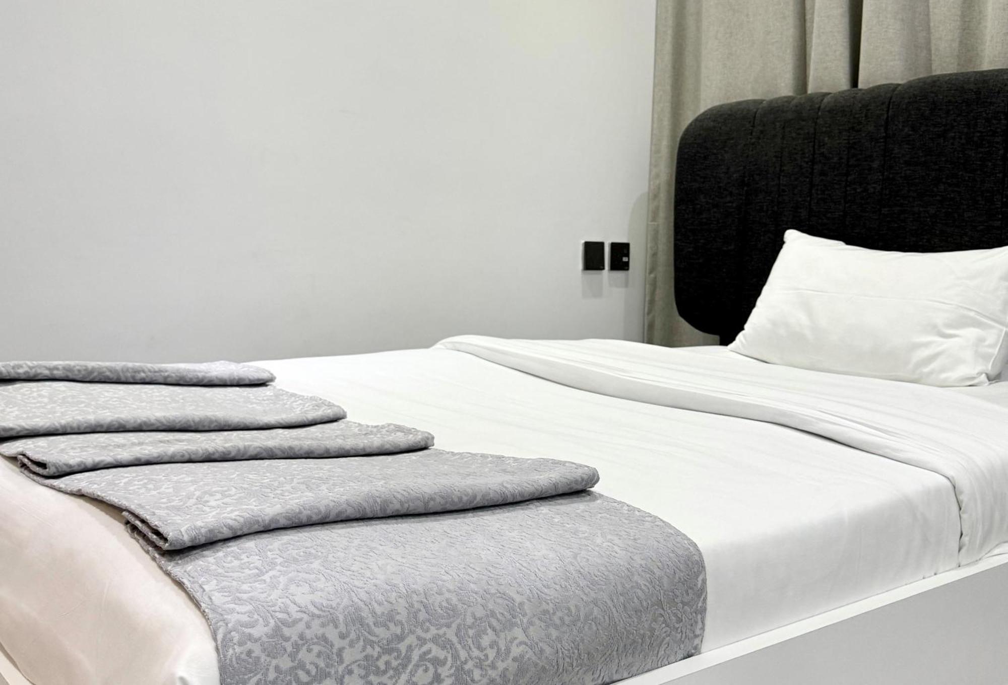 Al Safwa One Al Hidd Exterior foto